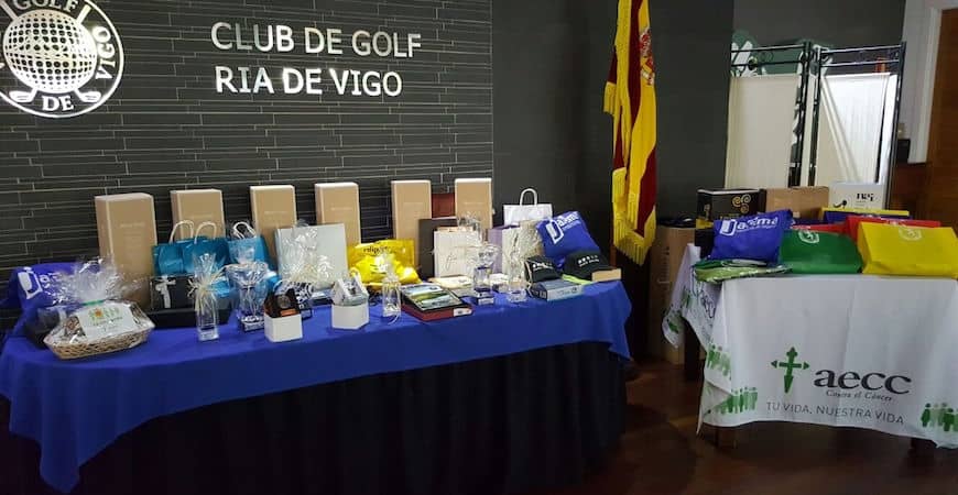 Colaboramos con la AECC Pontevedra en su torneo de golf