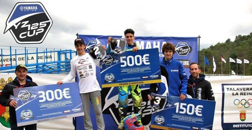 El equipo KRONOS + MOTO, 3er clasificado en la Yamaha YZ Cup