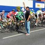 9.	Jordi Solano realizando un avituallamiento en Ponferrada Mundial 2014.